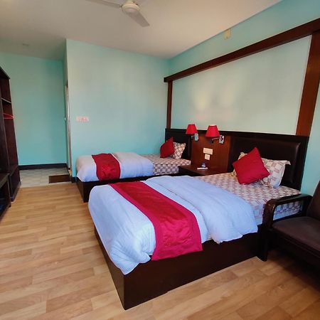Hotel Ananda Inn Румминдей Экстерьер фото