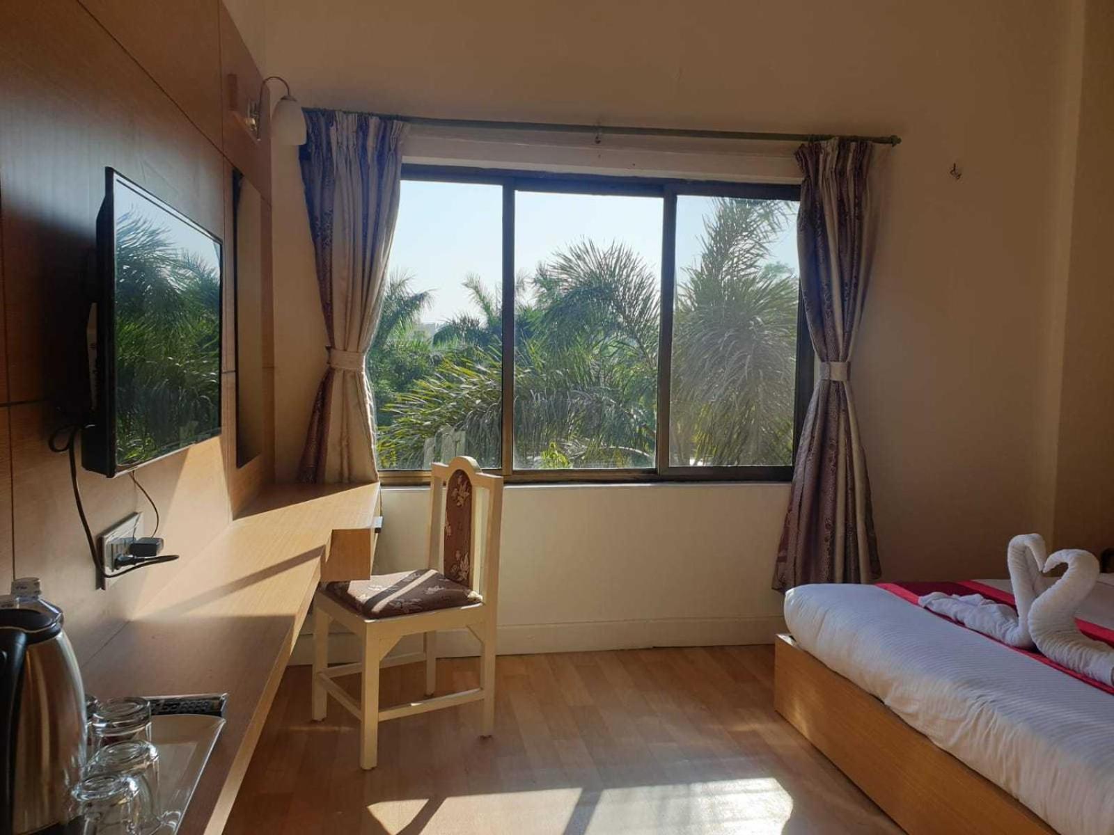 Hotel Ananda Inn Румминдей Экстерьер фото