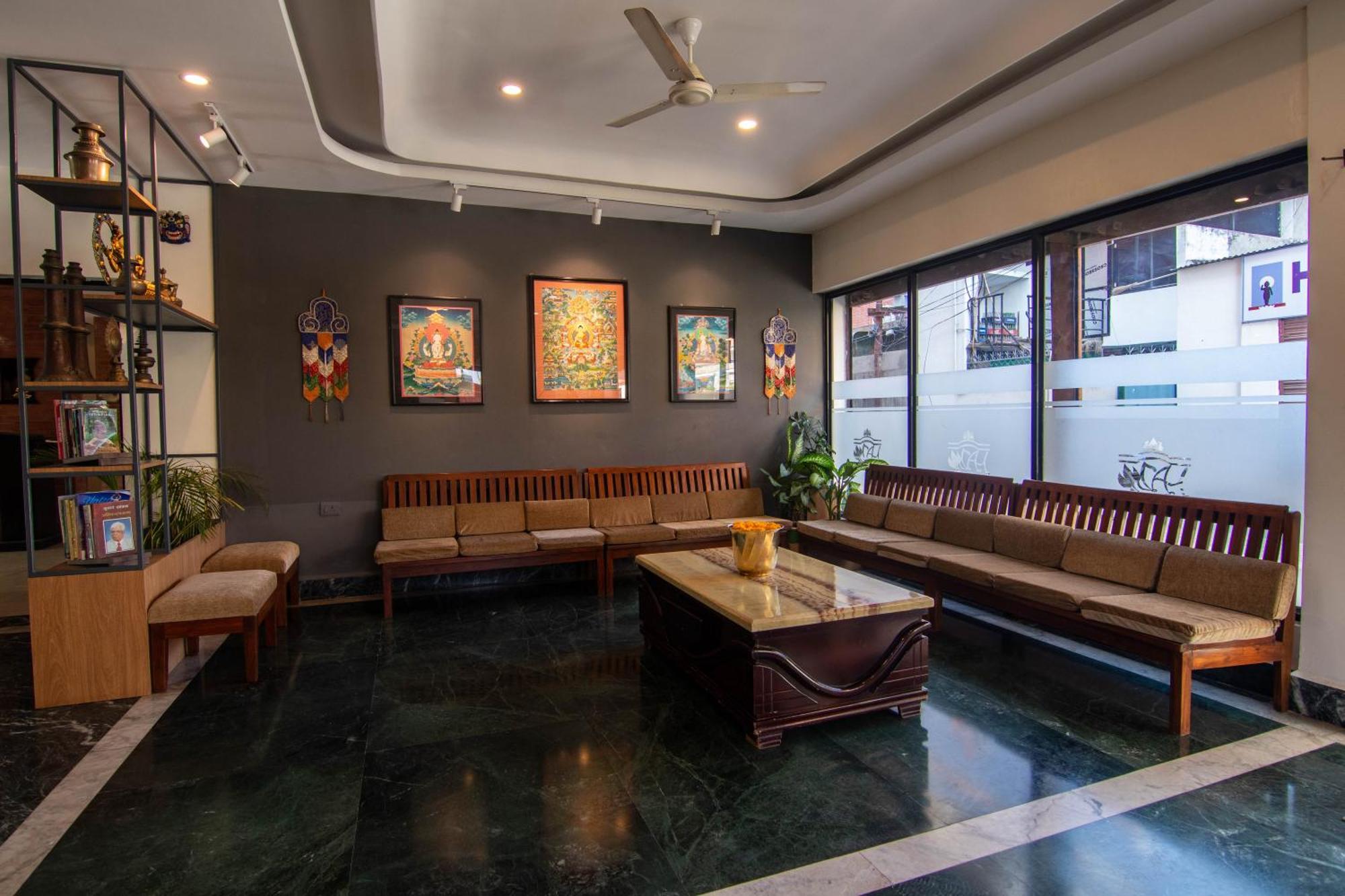 Hotel Ananda Inn Румминдей Экстерьер фото