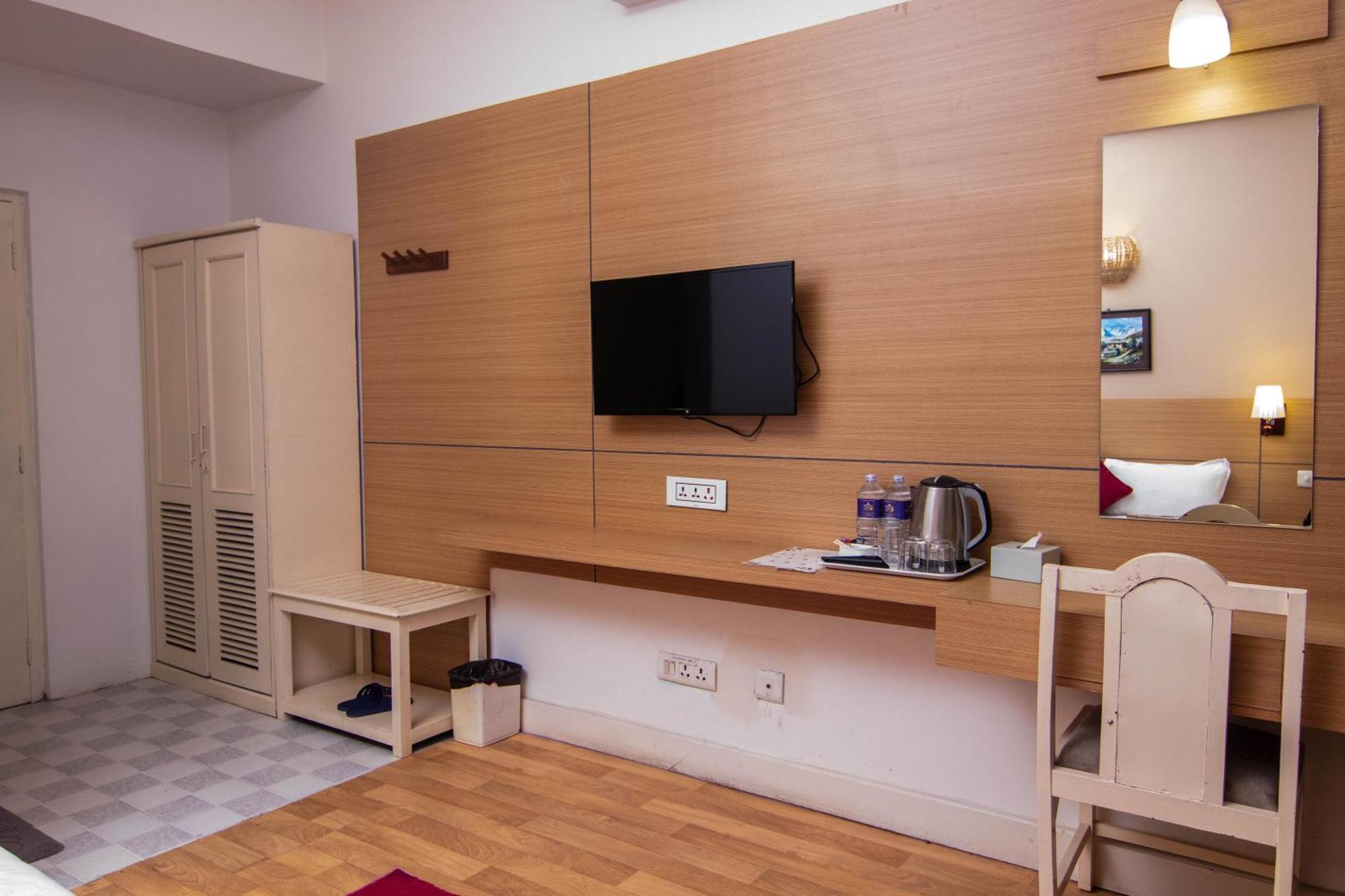 Hotel Ananda Inn Румминдей Экстерьер фото